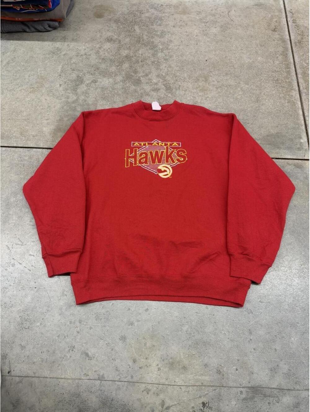 vintage atlanta hawks made in usa spell out big logo crewneck size large